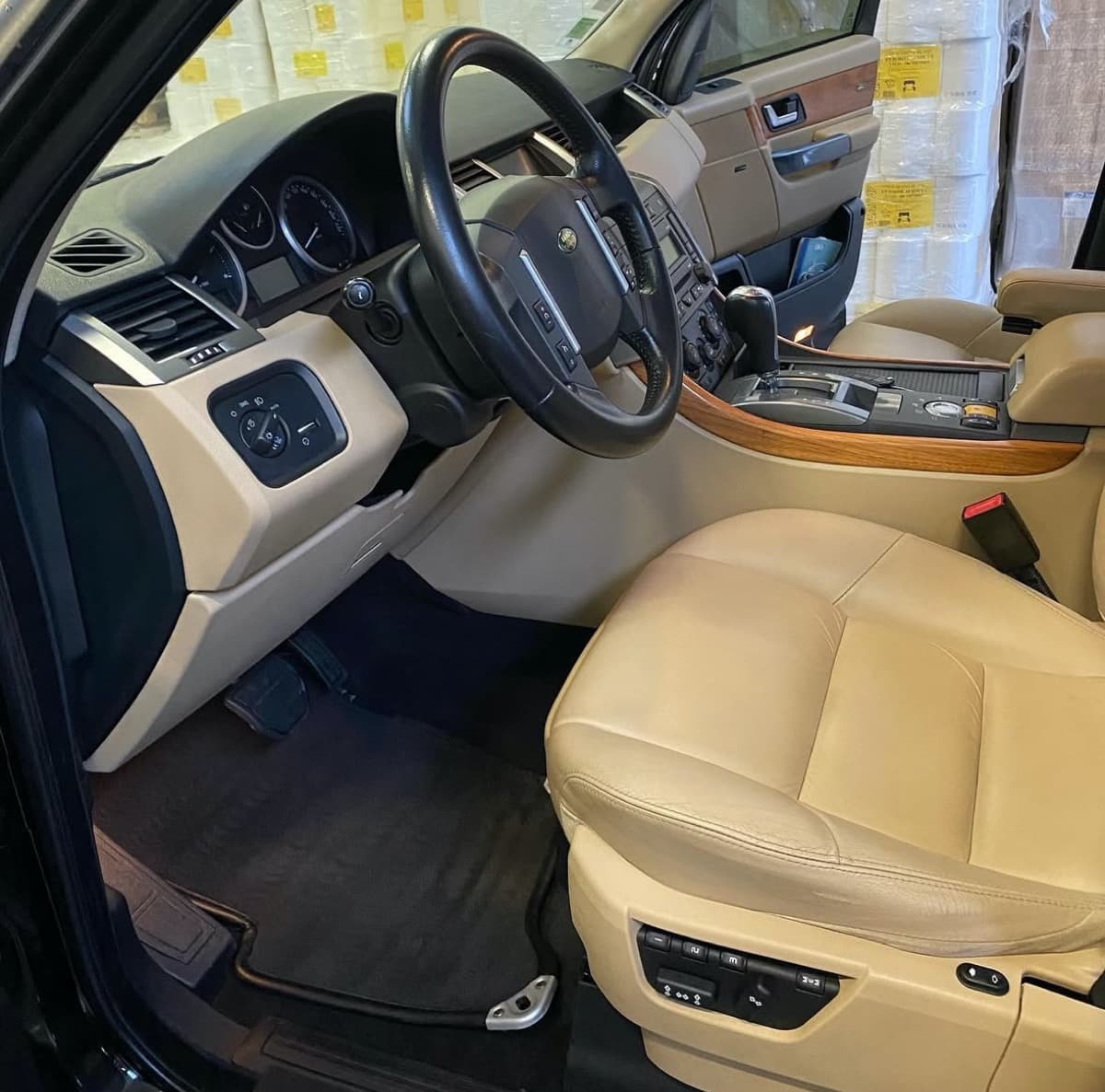 Intérieur cuir remis à neuf en France — Après