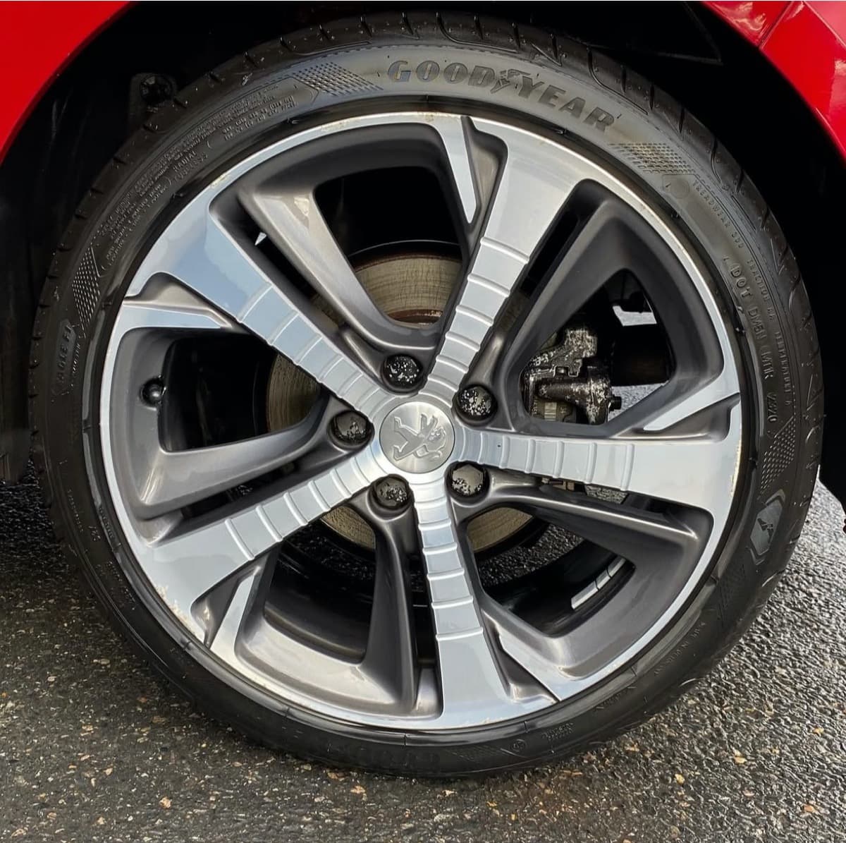 Jantes encrassées restaurées en France — Après