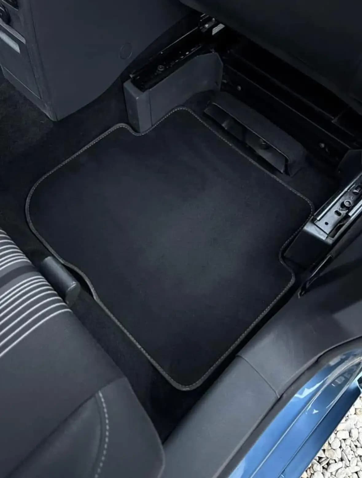 Nettoyage sol Mini Cooper à Maromme à Rouen — Après